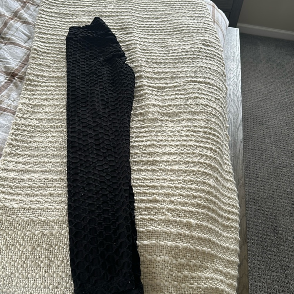 Love, university, size medium, black leggings